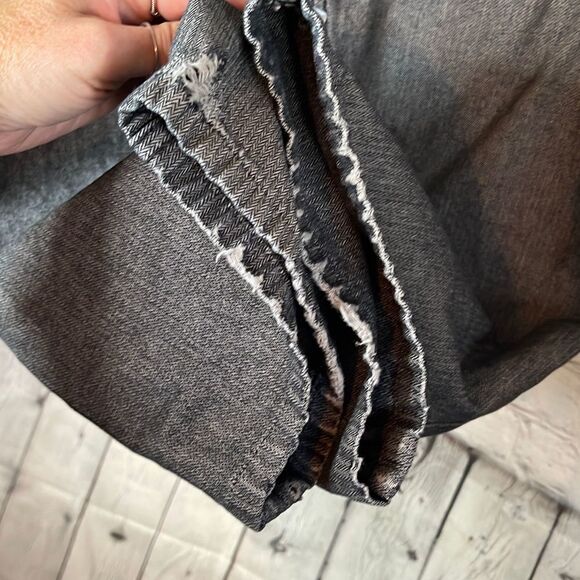 Calvin Klein Gray Men’s Slightly Distressed Jeans size 36 x 30 - Picture 3 of 9